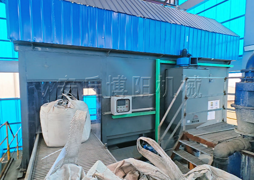 PVC顆粒抱夾式噸袋拆包機(jī) 1噸顆粒料全自動(dòng)噸袋拆袋機(jī)